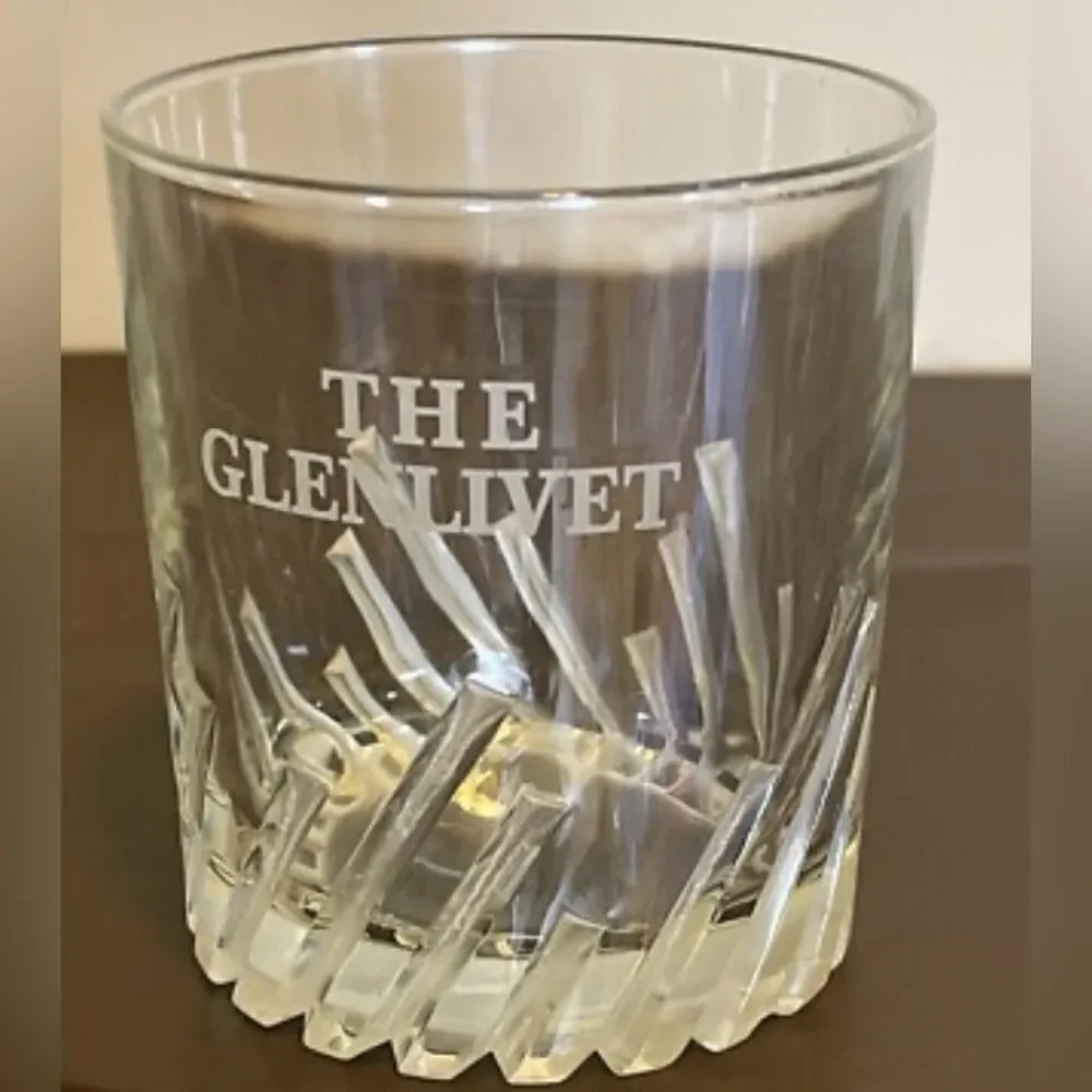 Glenlivet Scotch Whisky White Logo Crystal Cut Rocks Bar CocktailAccessory Glass